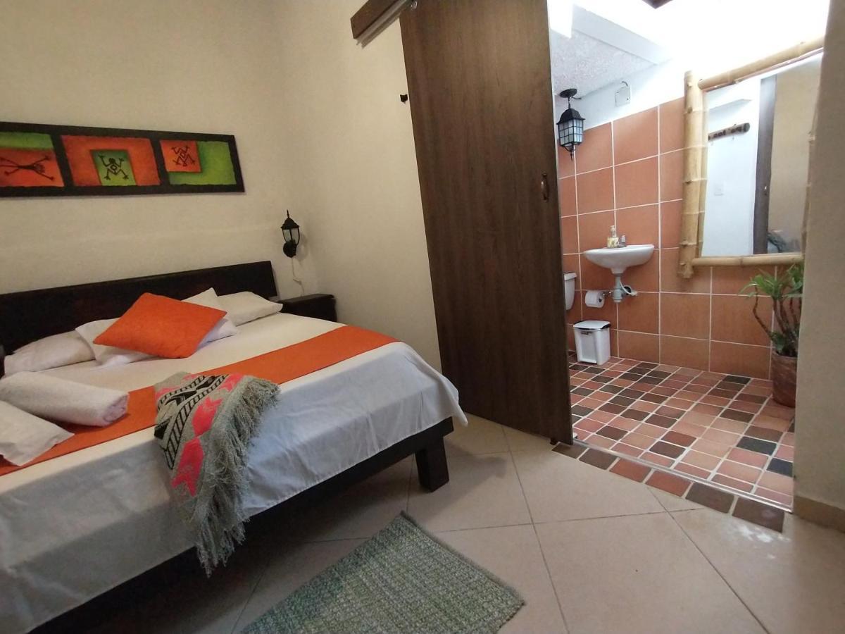 Santander Aleman Hostel Сан-Хиль Экстерьер фото