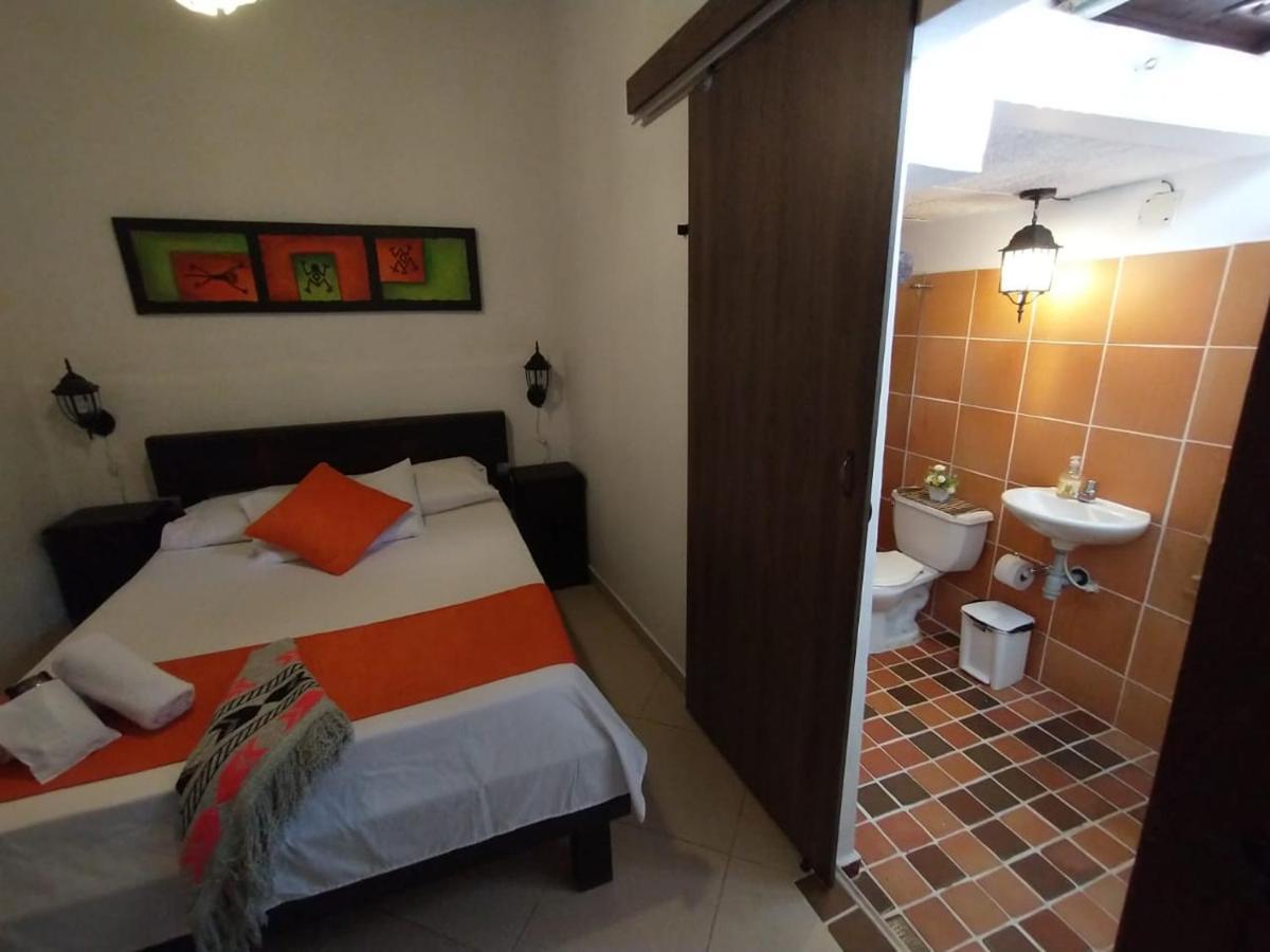 Santander Aleman Hostel Сан-Хиль Экстерьер фото