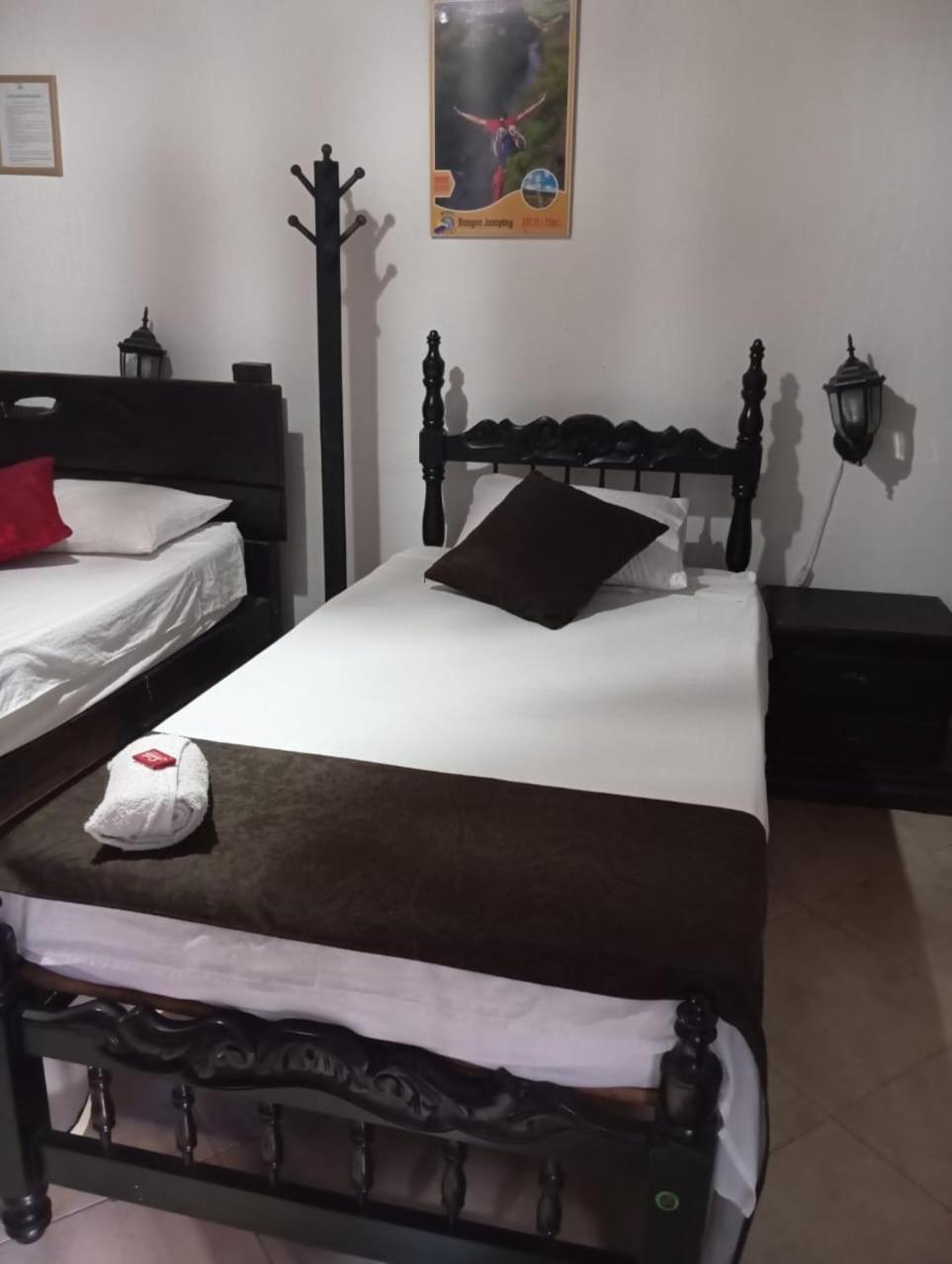 Santander Aleman Hostel Сан-Хиль Экстерьер фото