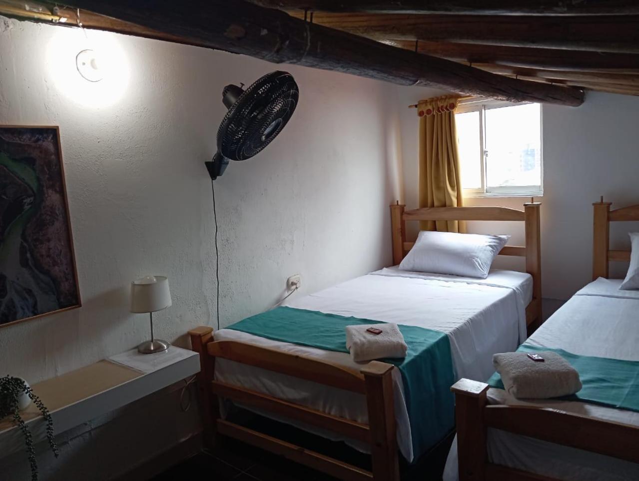 Santander Aleman Hostel Сан-Хиль Экстерьер фото