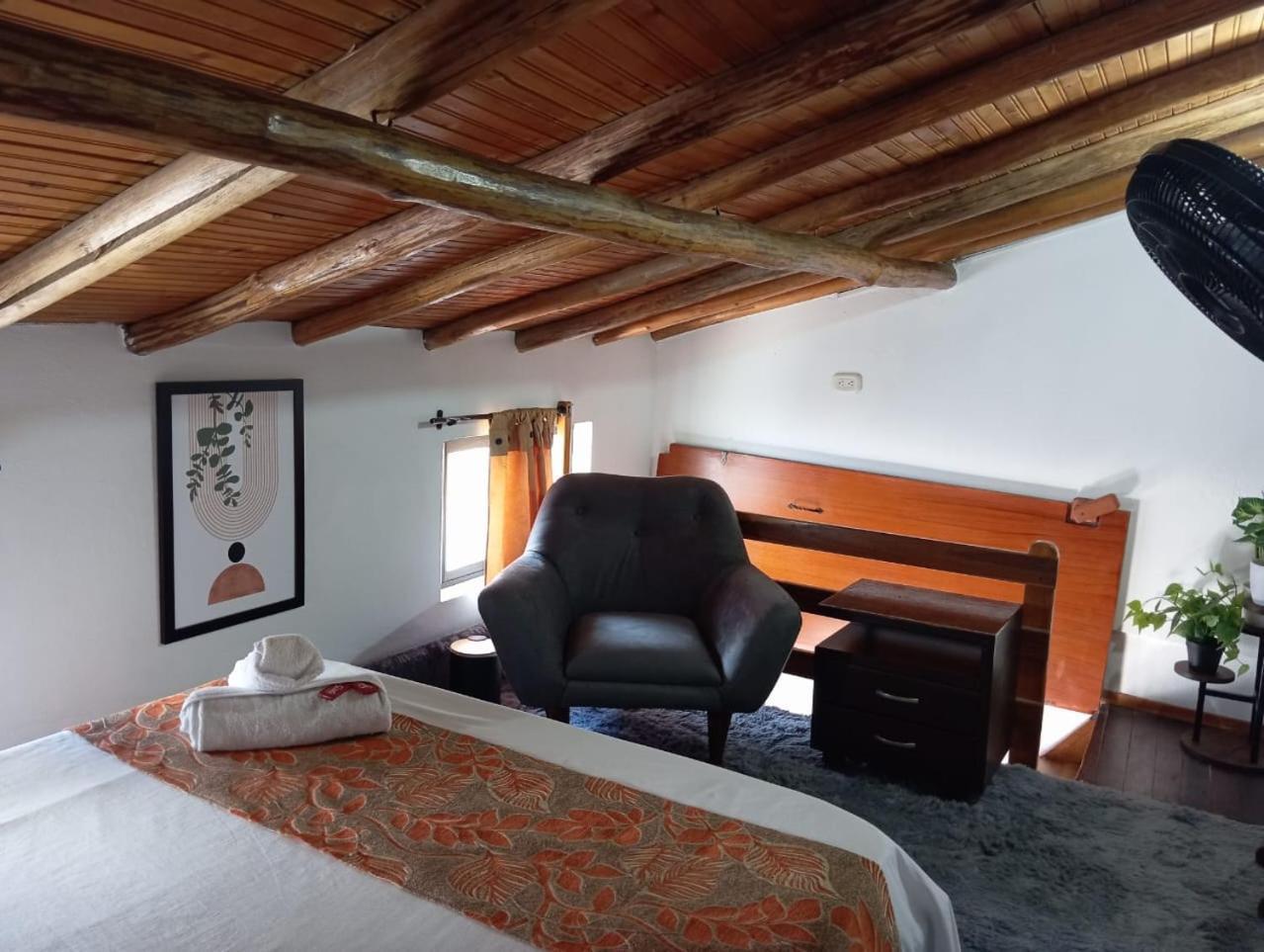 Santander Aleman Hostel Сан-Хиль Экстерьер фото
