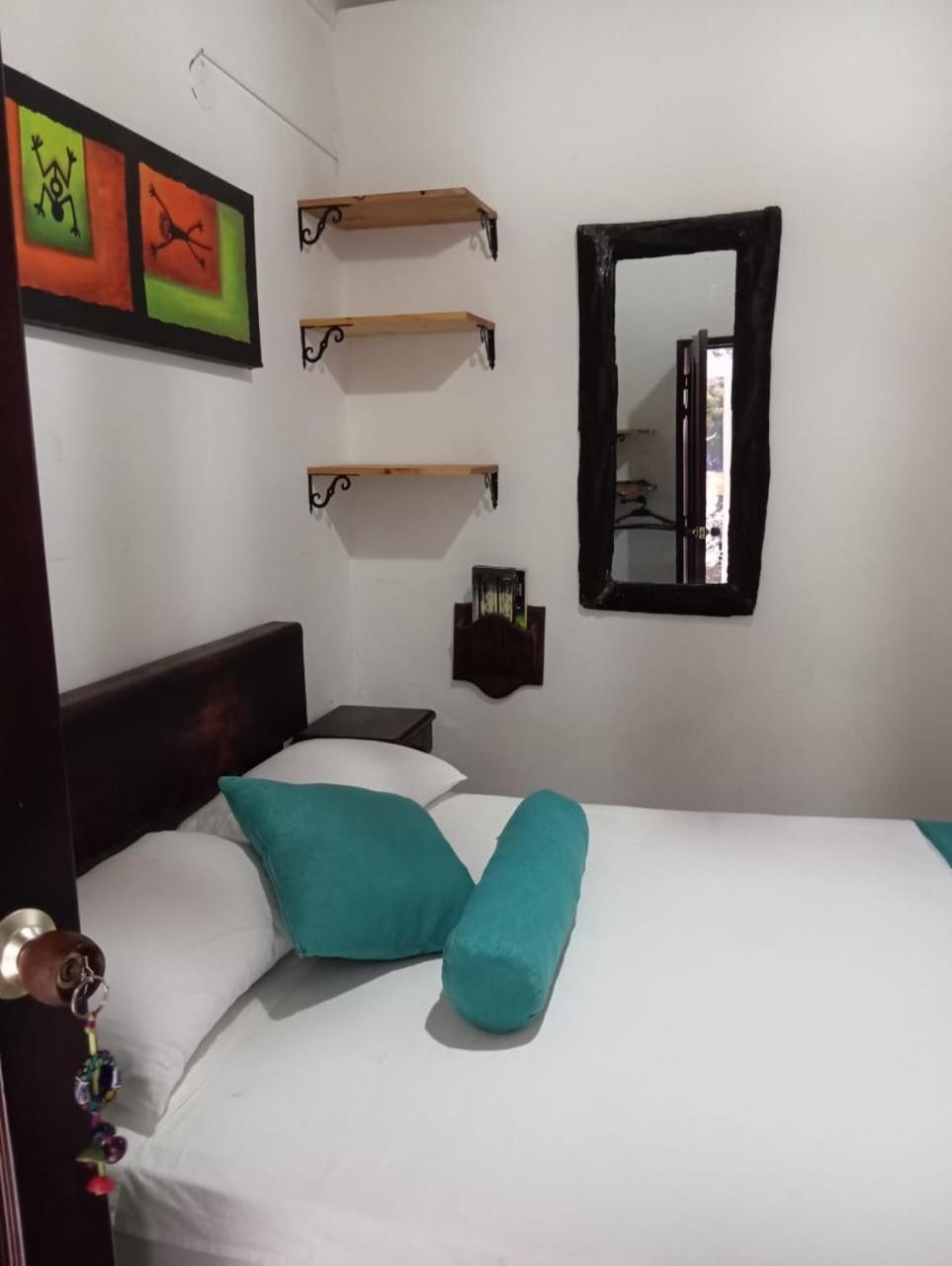 Santander Aleman Hostel Сан-Хиль Экстерьер фото