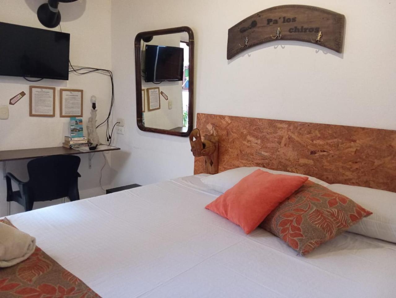 Santander Aleman Hostel Сан-Хиль Экстерьер фото