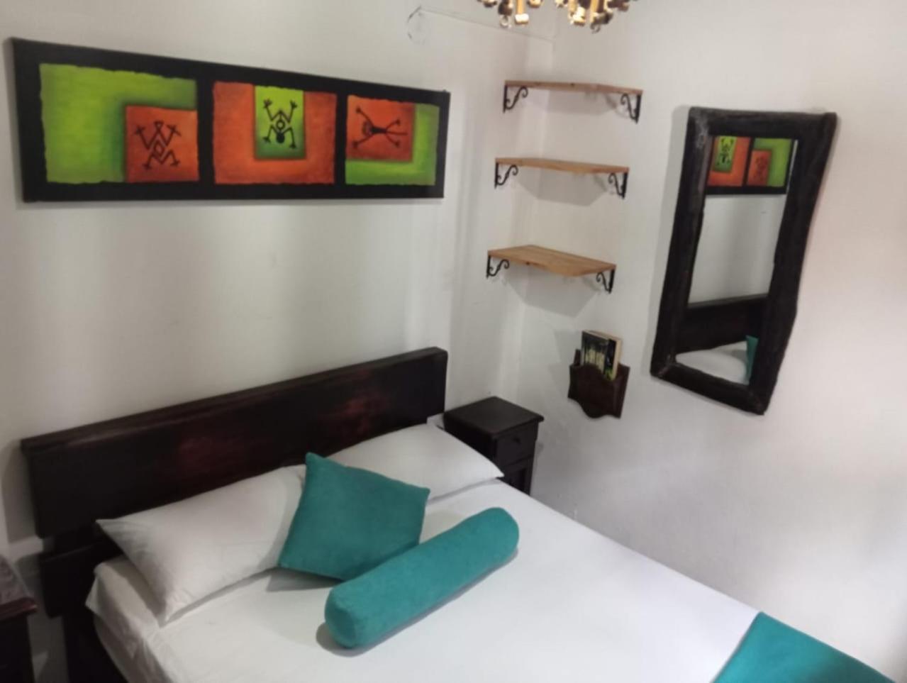 Santander Aleman Hostel Сан-Хиль Экстерьер фото